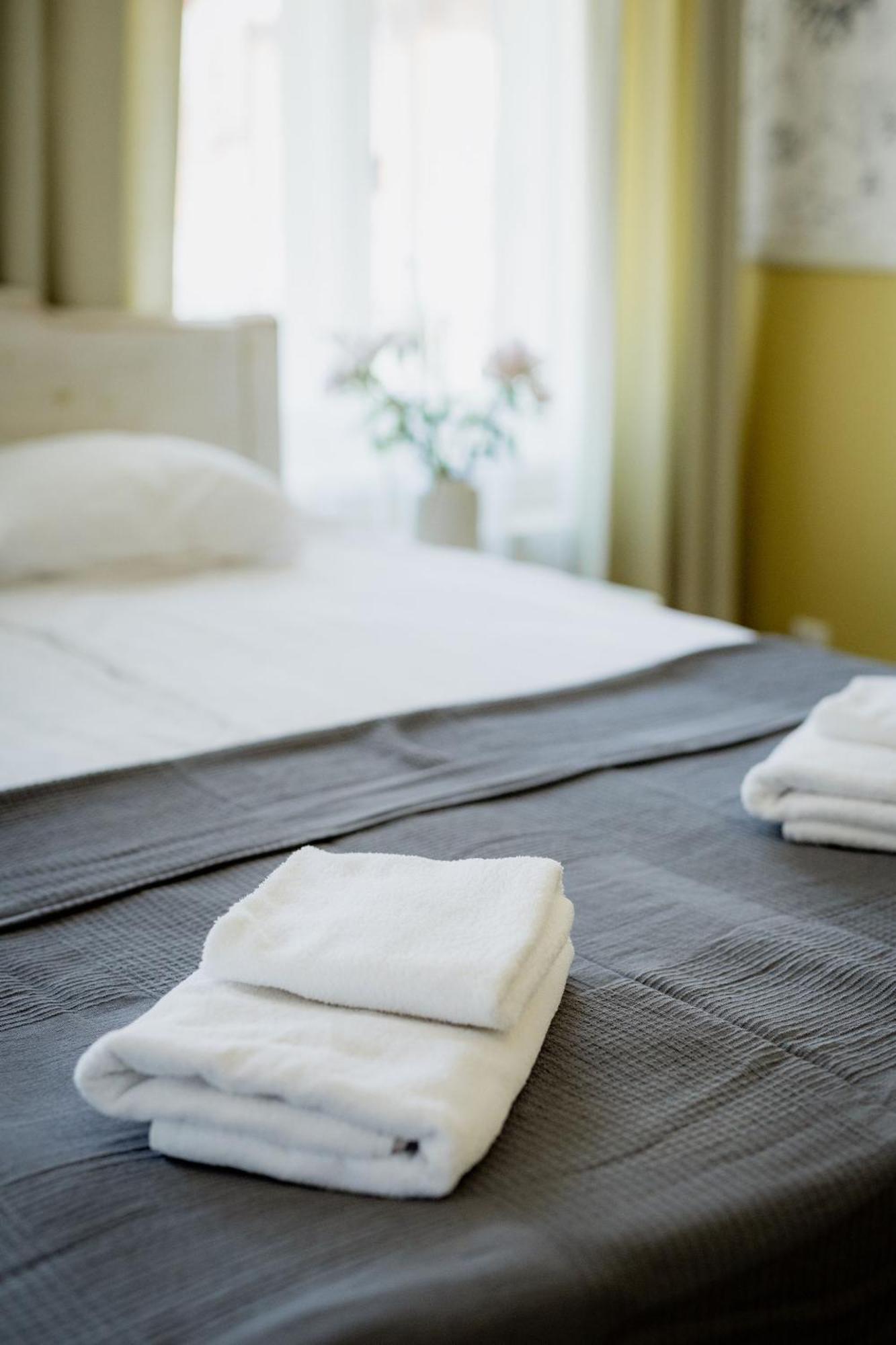 Vanalinna Boutique Hotel Kuressaare Esterno foto