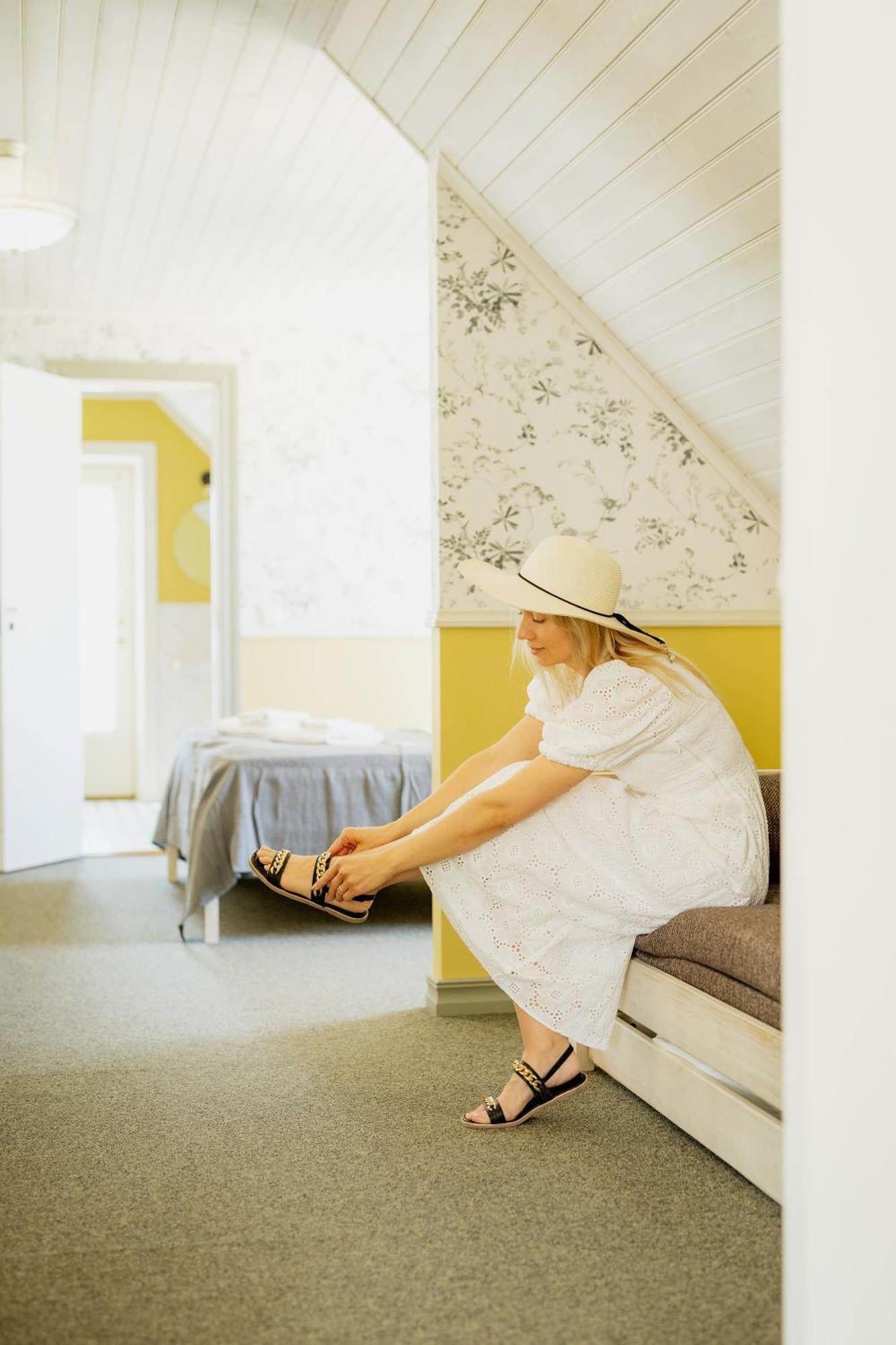 Vanalinna Boutique Hotel Kuressaare Esterno foto