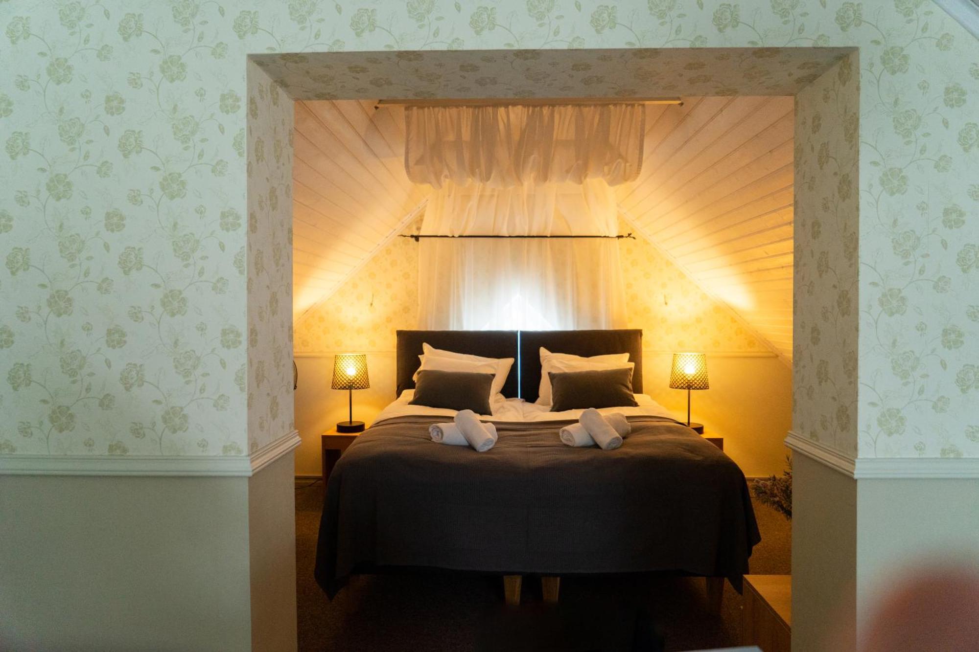 Vanalinna Boutique Hotel Kuressaare Esterno foto
