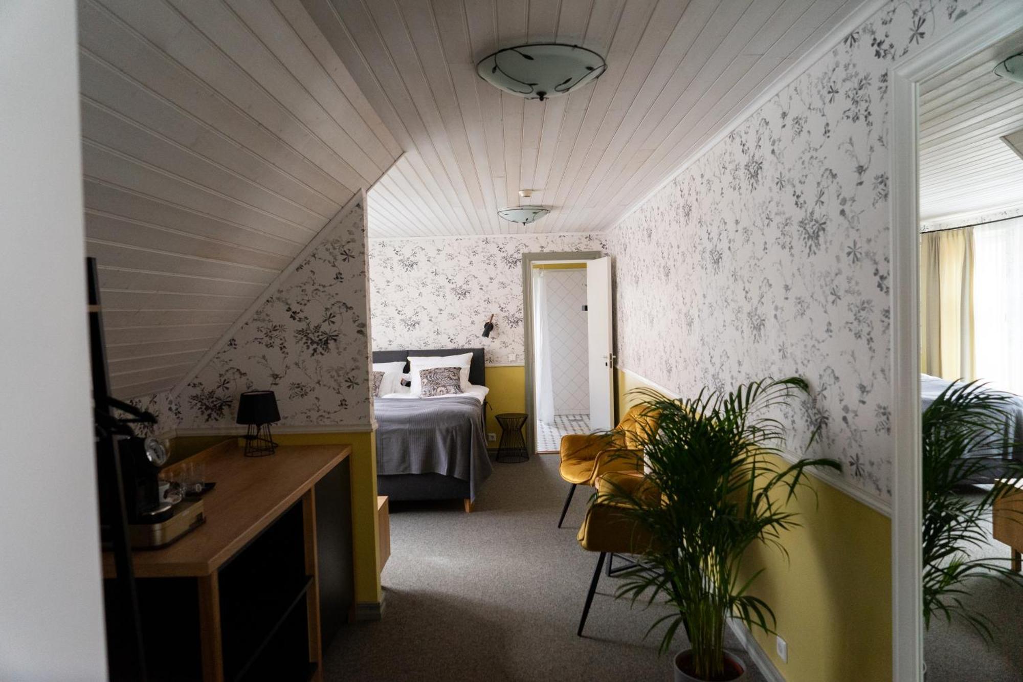 Vanalinna Boutique Hotel Kuressaare Esterno foto