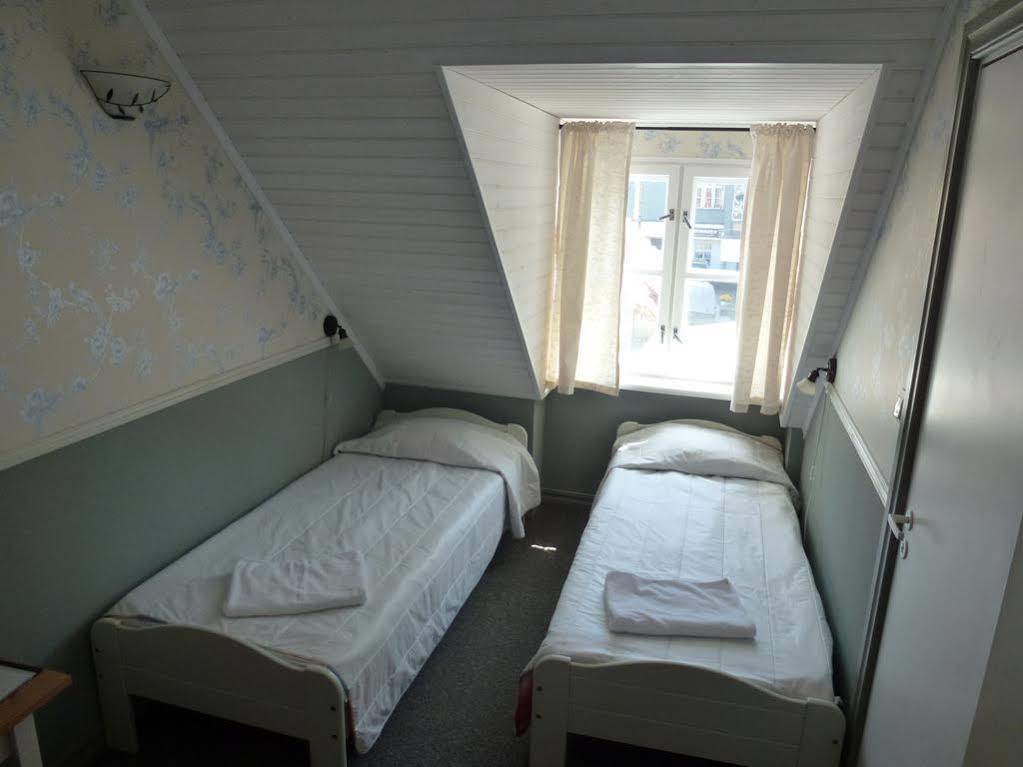 Vanalinna Boutique Hotel Kuressaare Esterno foto